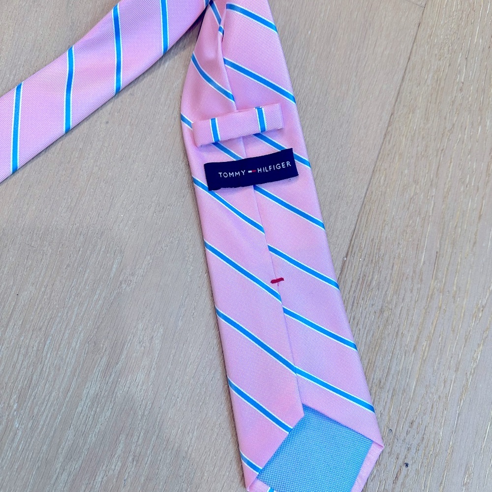 Tommy Hilfiger tie pink